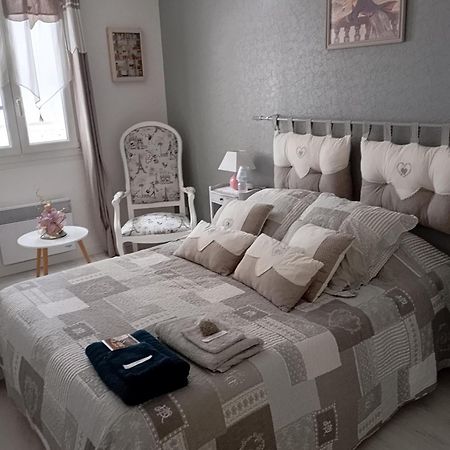 La Maison Rose 2 Chambres Avec Lit Pour 2 Personnes Et 2 Salles De Bains Nevers Ngoại thất bức ảnh